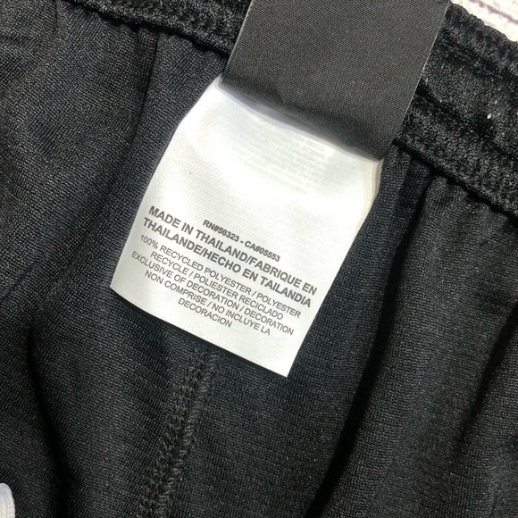 Nike Dri-Fit shorts - Picture 6 of 8